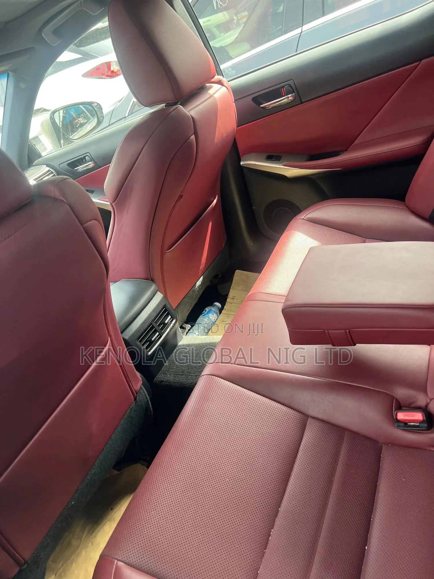 Lexus IS 2016 Gold
