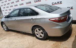 Toyota Camry LE 4dr Sedan (2.5L 4cyl 6A) 2015 Silver