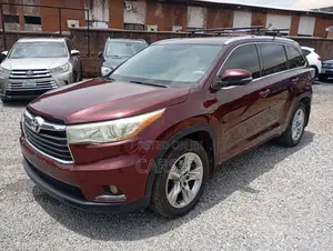 Toyota Highlander 2015 Red