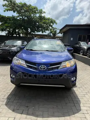Toyota RAV4 2015 Blue