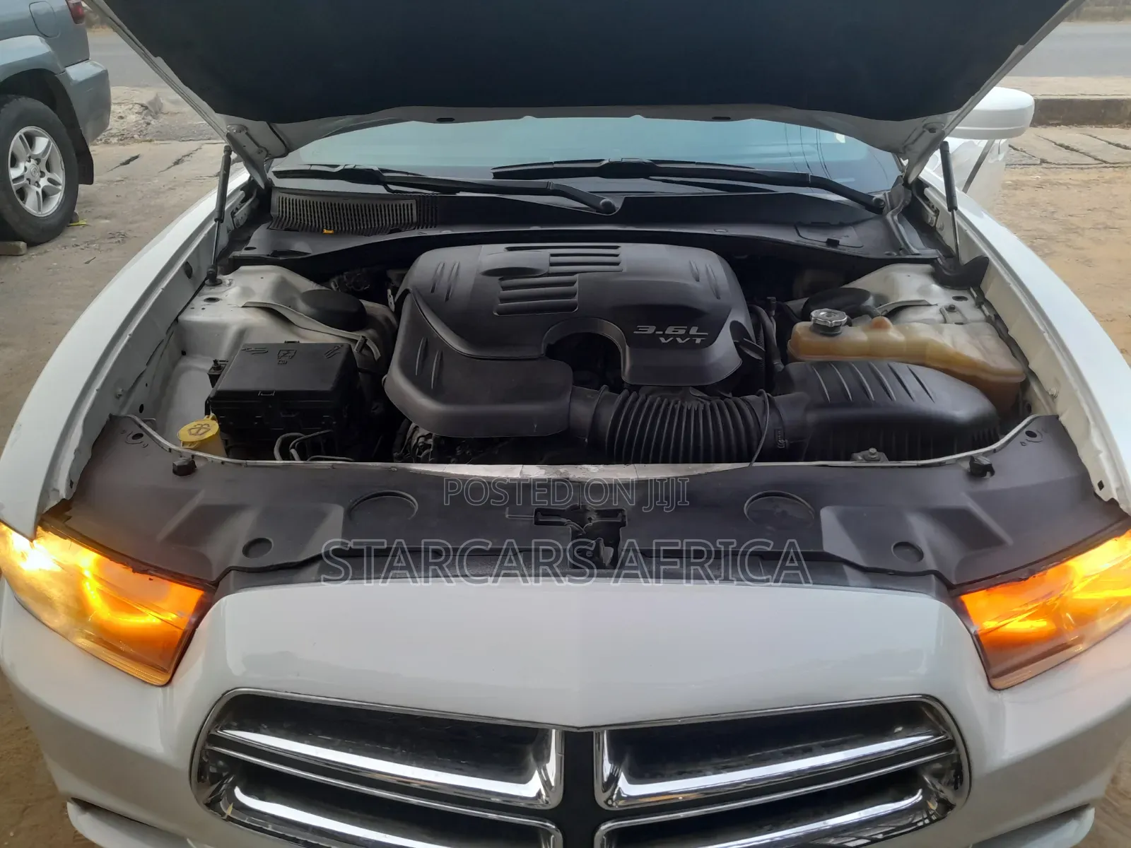 Dodge Charger 2013 White