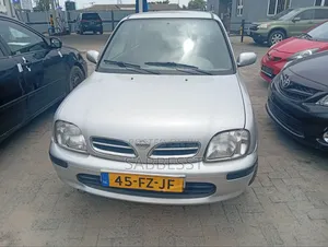 Nissan Micra 2002 Silver