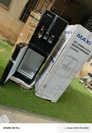 Maxi Yl2382s-B Water Dispenser With Cooling and Storage