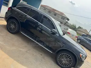 Mercedes-Benz GLC-Class 2016 Black