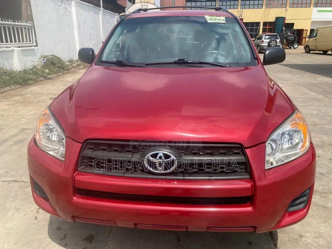Toyota RAV4 2010 Red