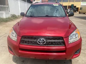 Toyota RAV4 2010 Red