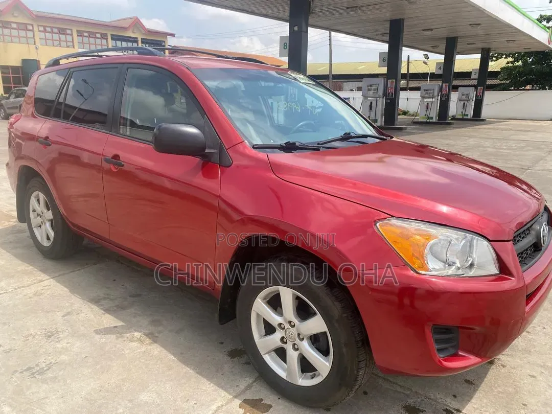 Toyota RAV4 2010 Red