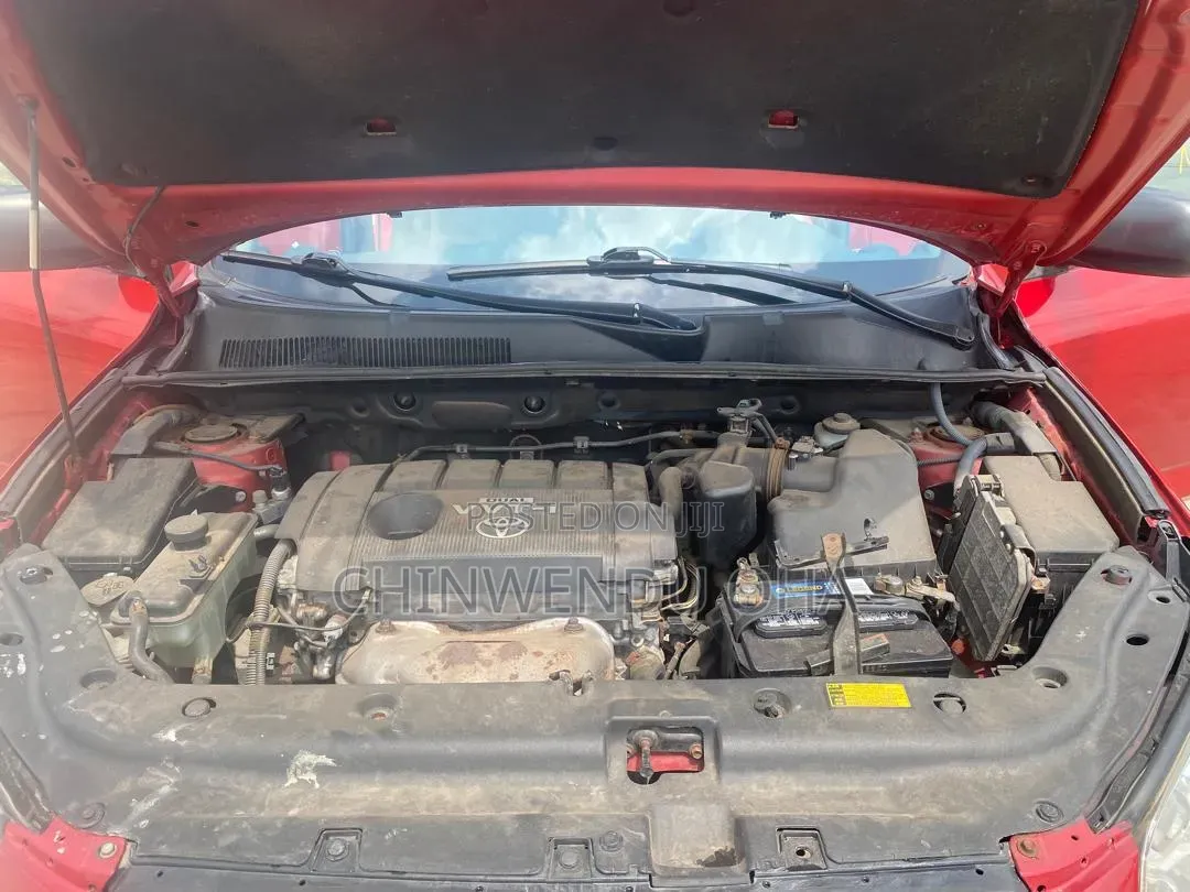 Toyota RAV4 2010 Red