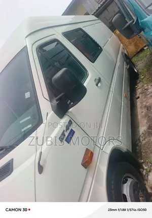 Volkswagen LT 2000 White