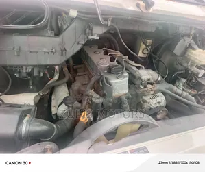 Volkswagen LT 2000 White