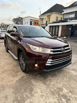 Toyota Highlander XLE 2019 Burgundy
