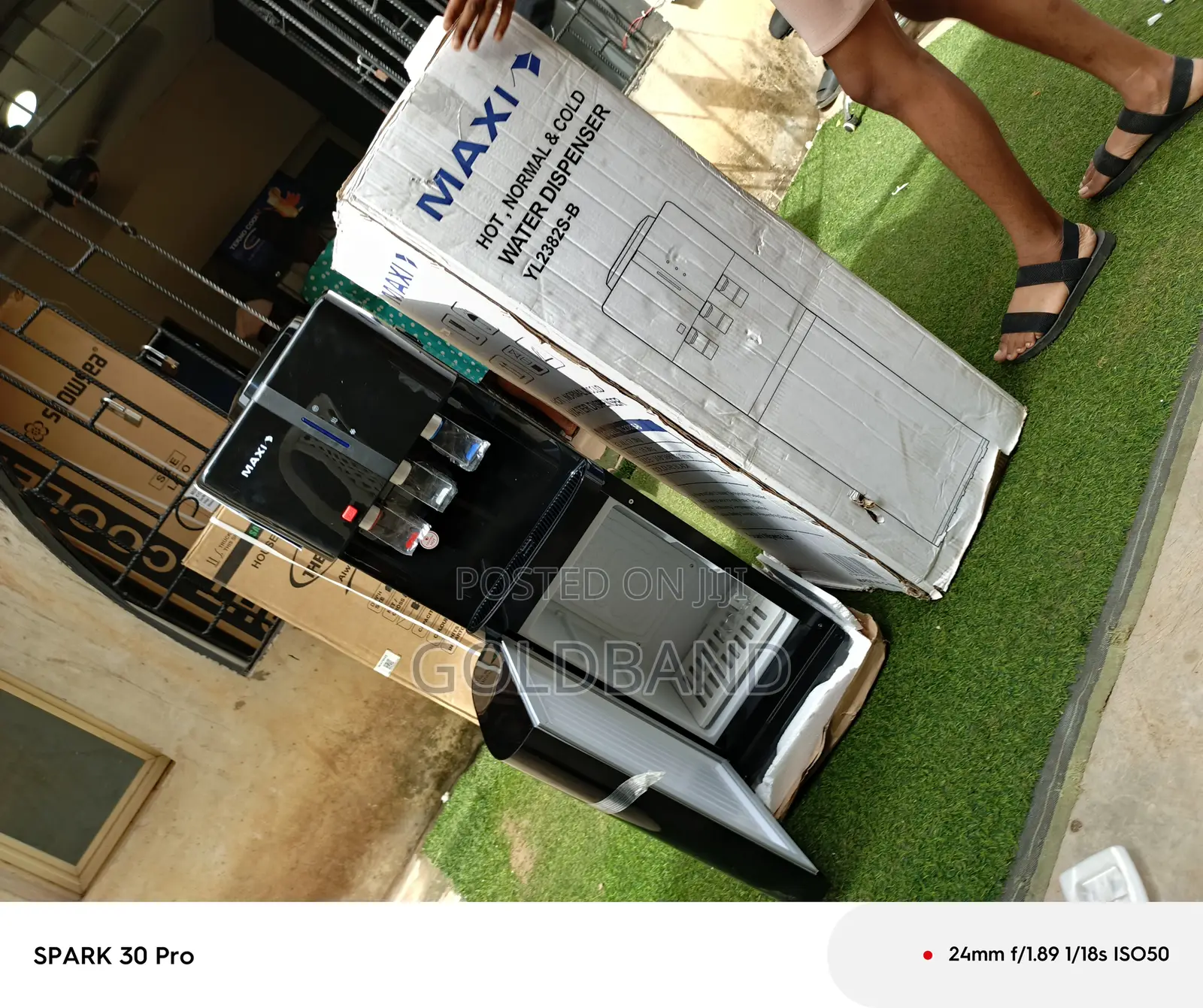 Maxi Yl2382s-B Water Dispenser With Low Power Consumption
