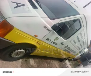 Volkswagen LT 2000 White