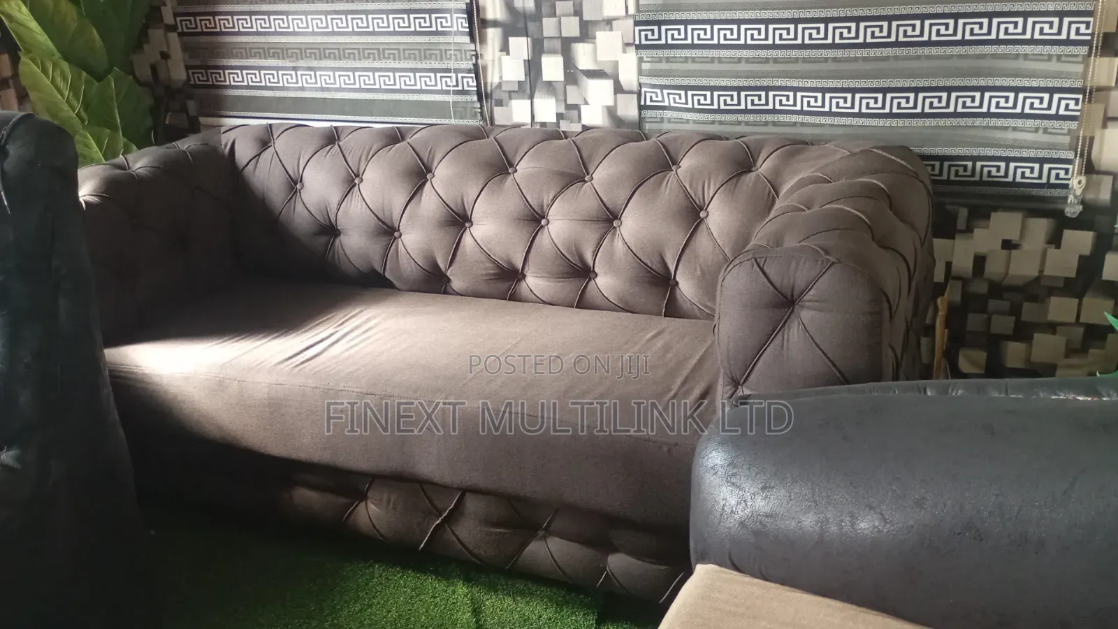 Sofas 3seaters and 2seaters Chairs