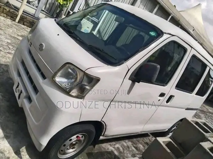 Daihatsu Hijet 2005 White