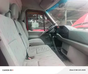 Volkswagen LT 2000 Red