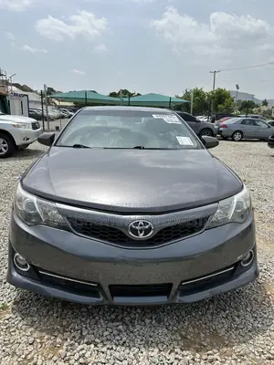 Toyota Camry SE Sport 4dr Sedan (2.5L 4cyl 6A) 2014 Gray