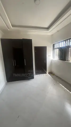 3bdrm Apartment in Off Admiralty, Lekki Phase 1 for rent