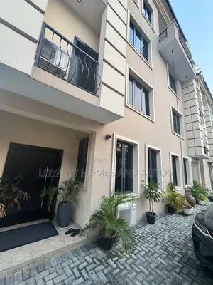 4bdrm Duplex in Parkview Estate for sale