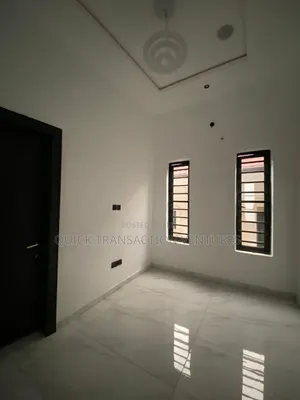 2bdrm Block of Flats in Bucknor for rent