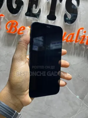 Apple iPhone 12 64 GB Black