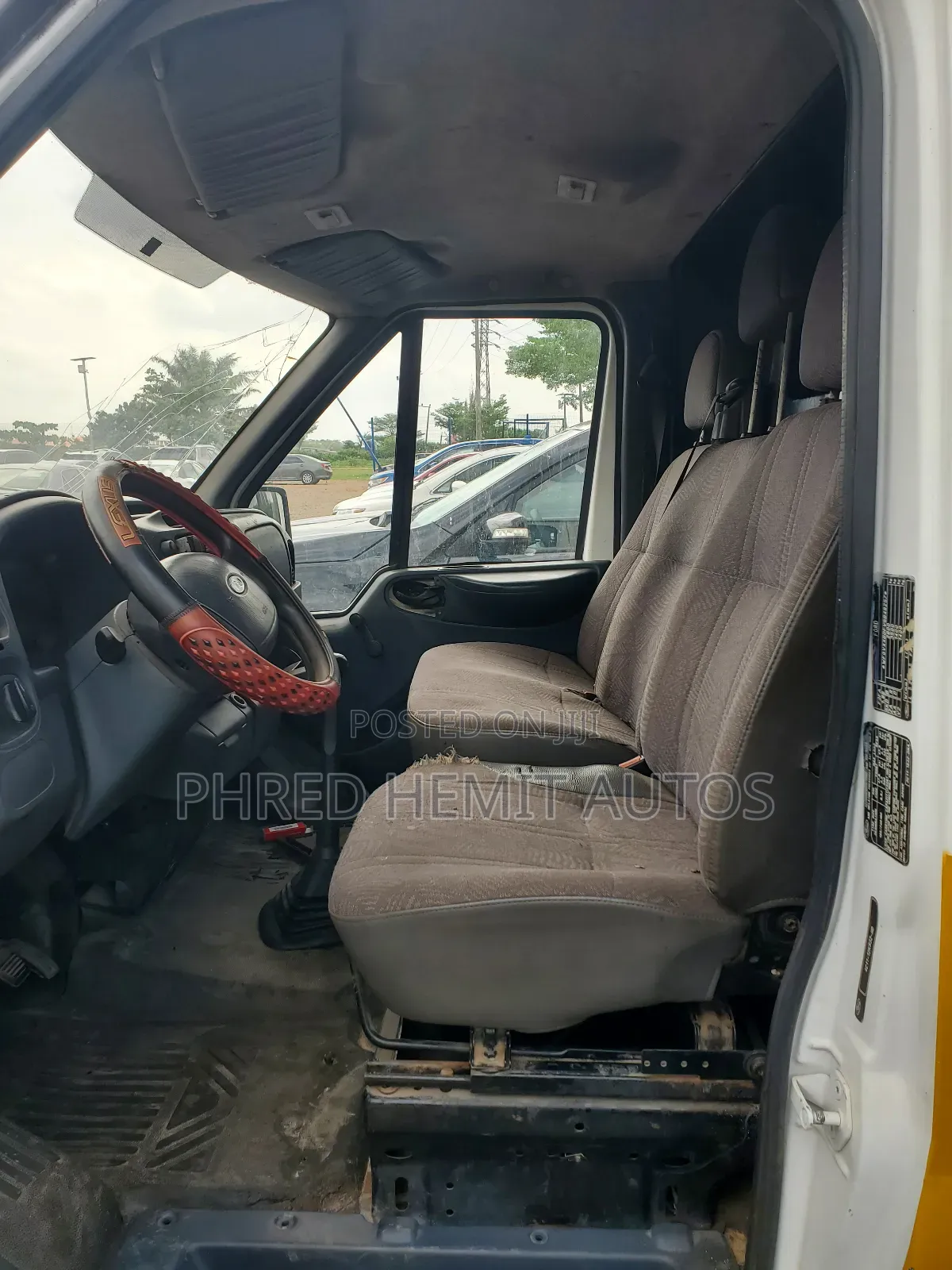 Ford Transit 2002 Yellow