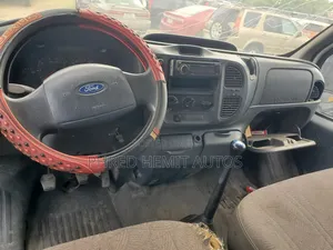 Ford Transit 2002 Yellow
