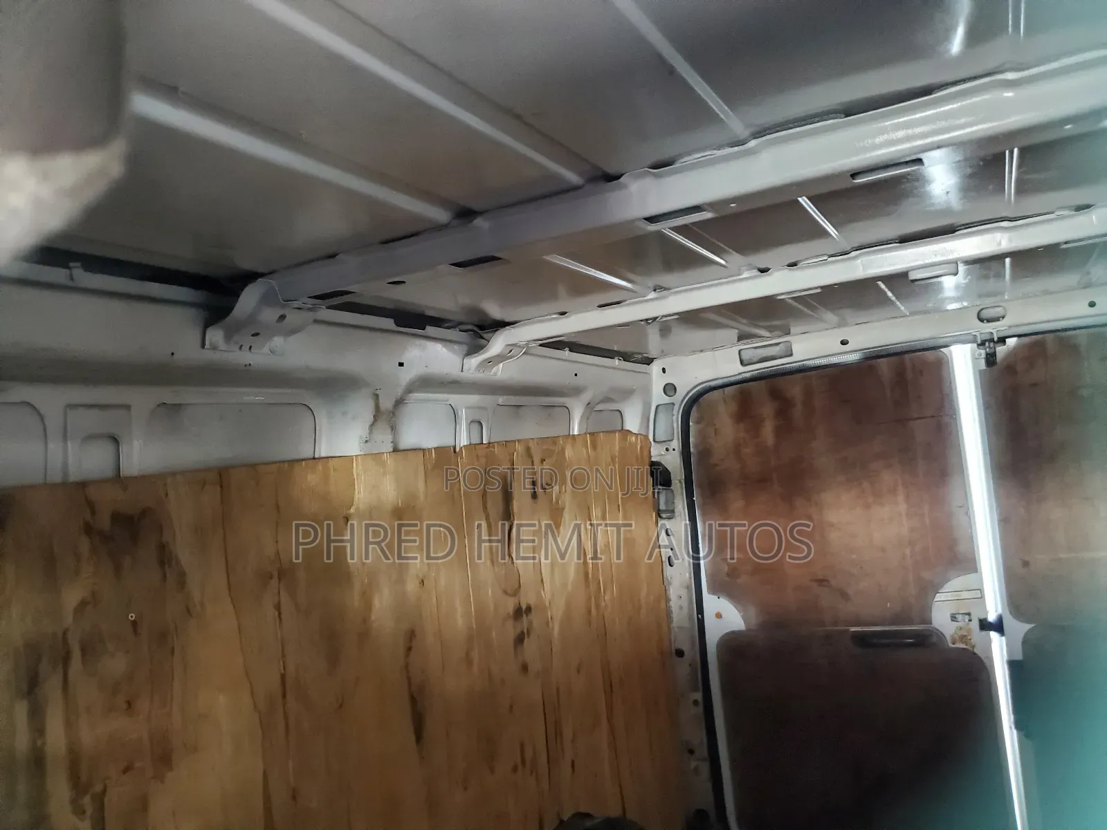 Ford Transit 2002 Yellow