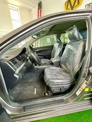 Toyota Camry SE 4dr Sedan (2.5L 4cyl 6A) 2015 White