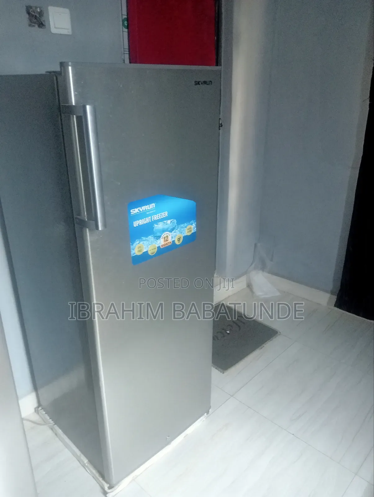 Skyrun Standing Freezer
