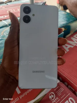 Samsung Galaxy A06 64 GB Silver