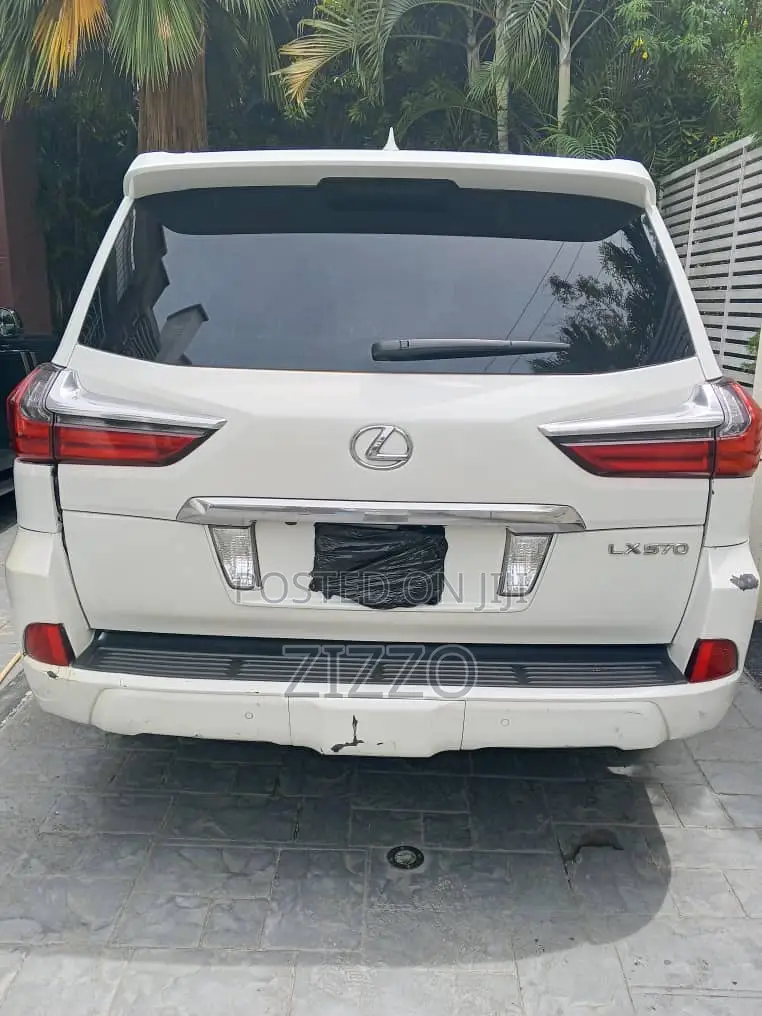 Lexus LX 2016 White
