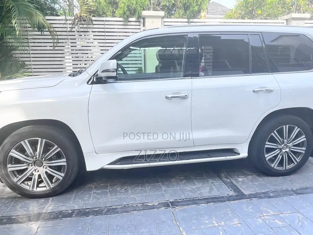Lexus LX 2016 White