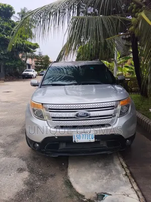 Ford Explorer XLT 4dr 4x4 (3.5L 6cyl 6A) 2013 Silver