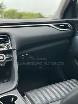 Genesis G70 2020 White