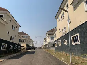 Furnished 20bdrm Duplex in Idu Industrial for sale
