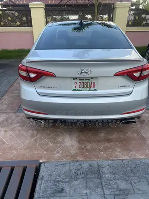 Hyundai Sonata Limited 4dr Sedan (2.4L 4cyl 6A) 2015 Silver