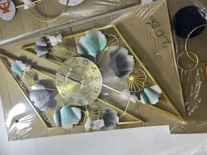Clock Round Fifth Design