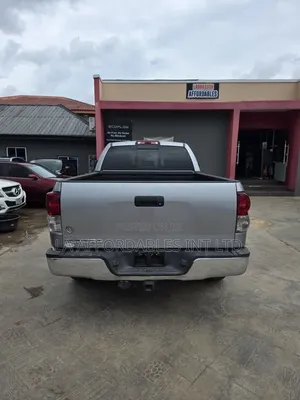 Toyota Tundra 2013 Silver