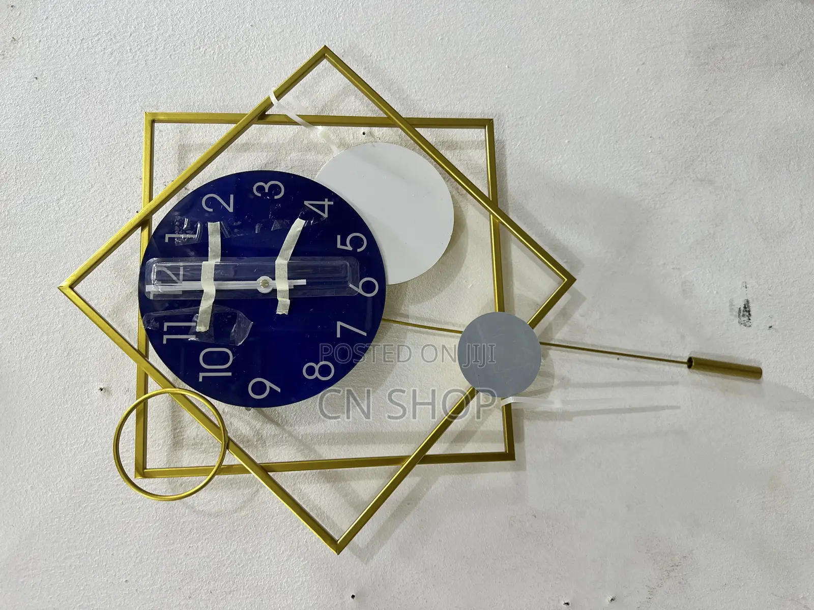Clock Round Seven Design