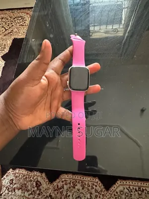Neatly Used Apple Watch Series 7 45mm