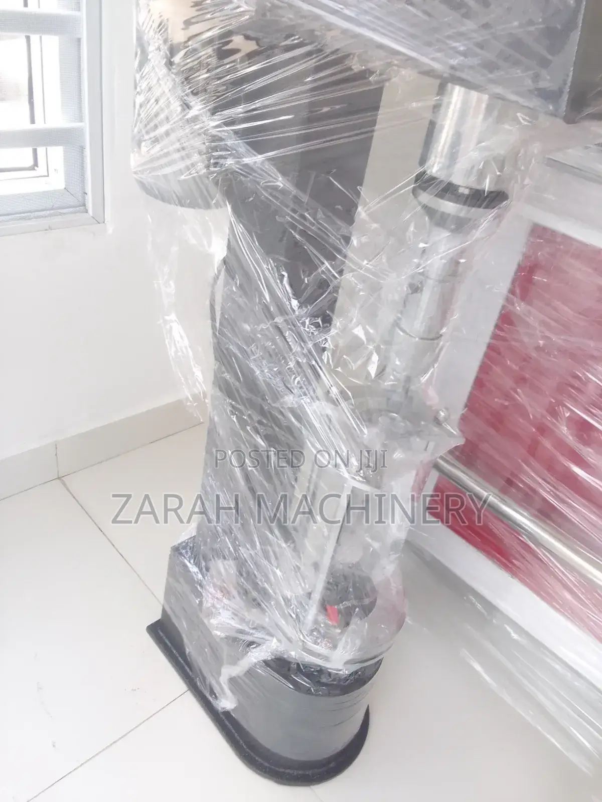 Bottle Capping Machine
JGS-880 Capper
Locking Machine