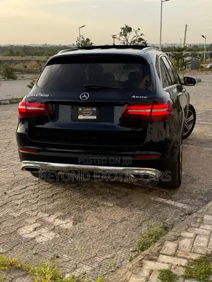 Mercedes-Benz GLC-Class 2016 Blue