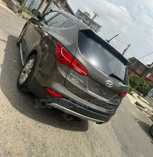 Hyundai Santa Fe 2013 Brown