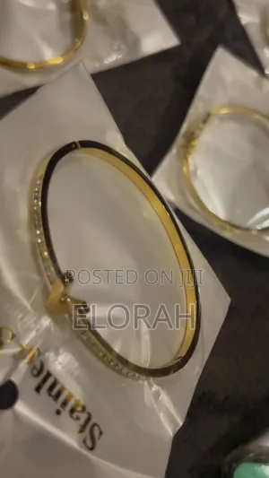 Original Stainless Steel Bracelet – Long Lasting Gold Jewelry 