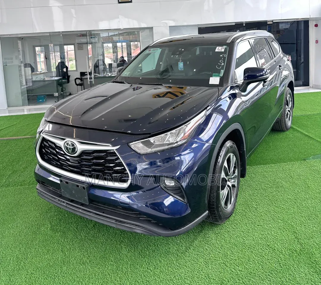 Toyota Highlander XLE AWD 2020 Blue