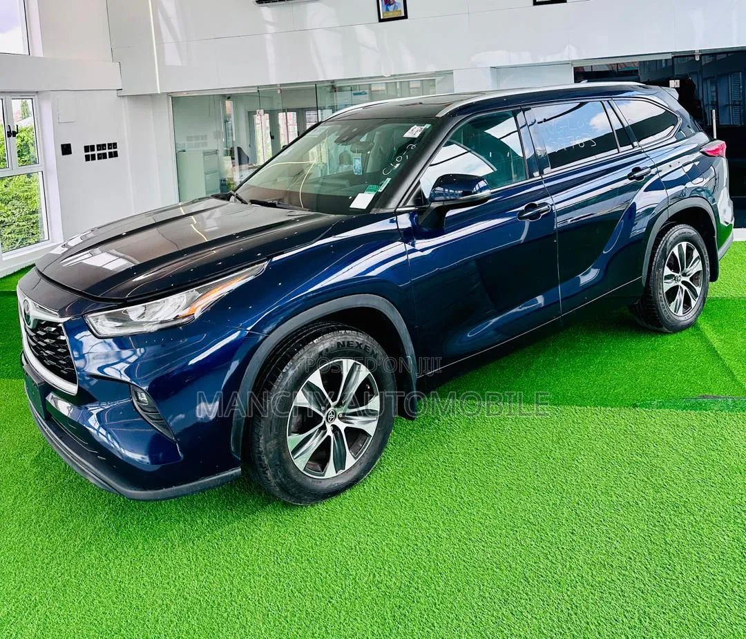 Toyota Highlander XLE AWD 2020 Blue