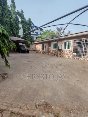 3bdrm Bungalow in Zone 6 / Wuse for sale