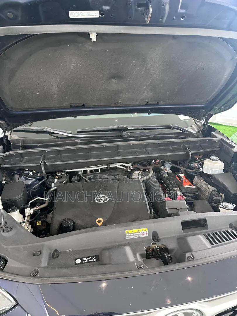 Toyota Highlander XLE AWD 2020 Blue