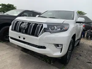 Toyota Land Cruiser Prado 2023 White